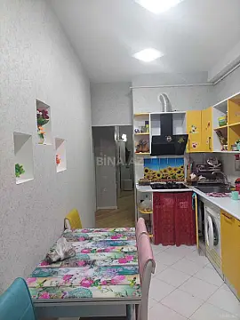 Satılır 2 otaqlı mənzil 71 m²