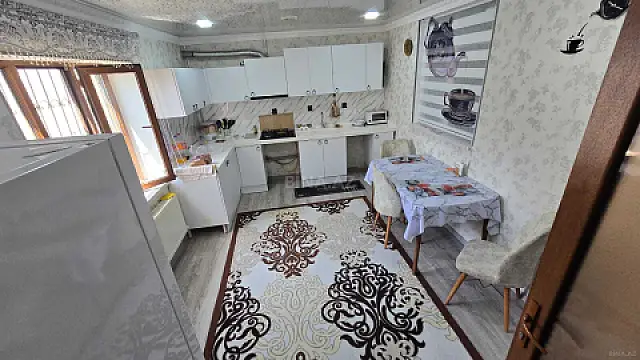 Satılır 5 otaqlı həyət evi 120 m²