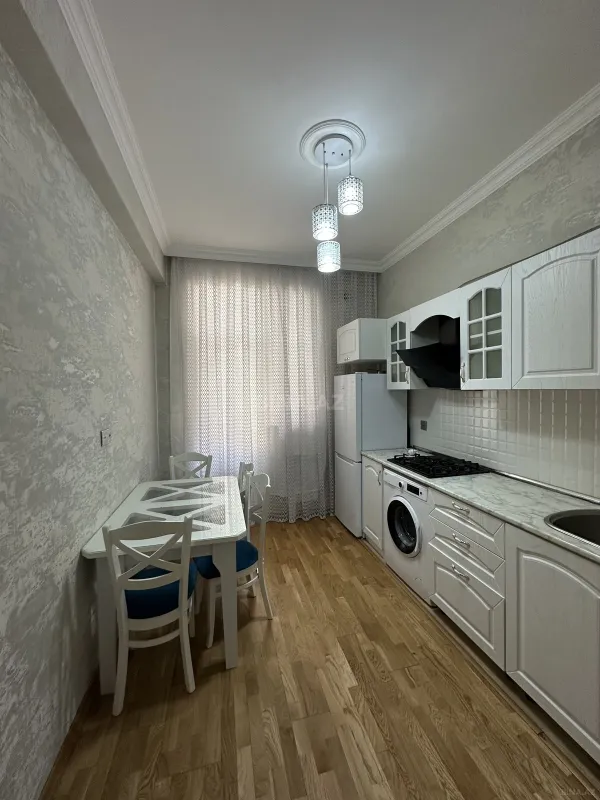Kirayə verilir 2 otaqlı mənzil 64 m²