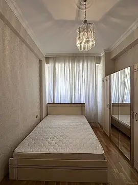 Kirayə verilir 2 otaqlı mənzil 64 m²