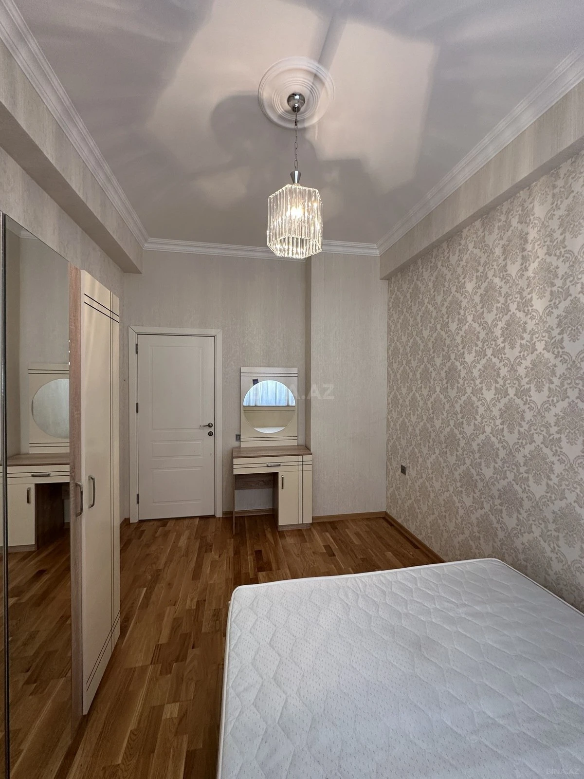 Kirayə verilir 2 otaqlı mənzil 64 m²