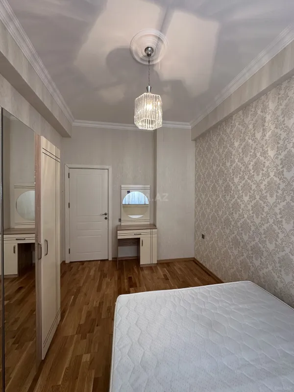 Kirayə verilir 2 otaqlı mənzil 64 m²