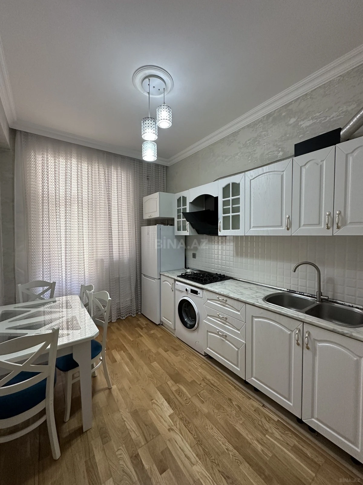 Kirayə verilir 2 otaqlı mənzil 64 m²