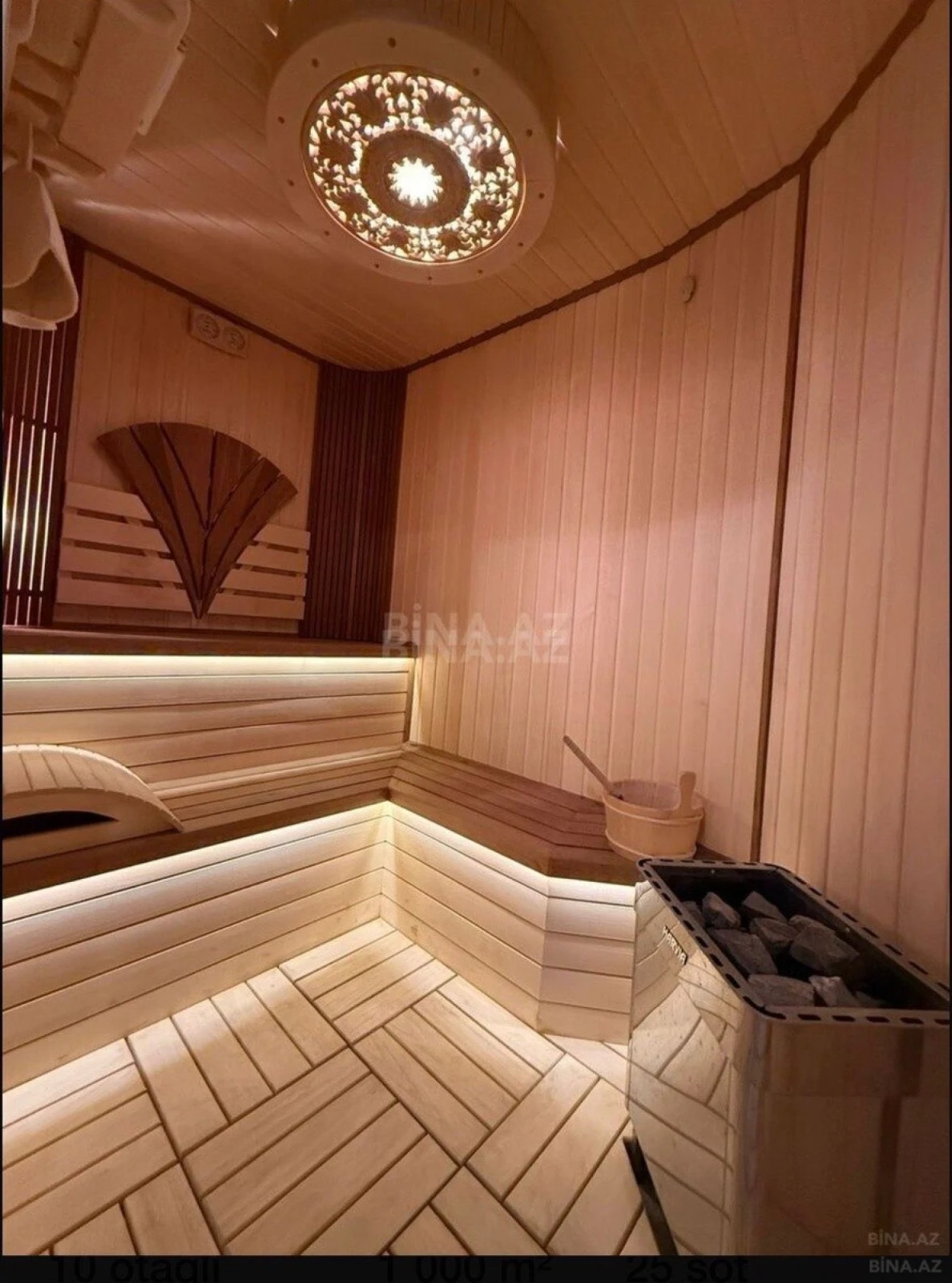 Satılır 10 otaqlı həyət evi 700 m²