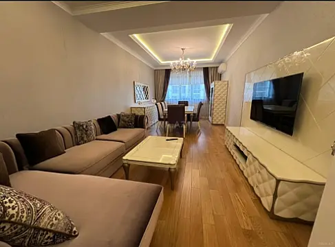 Satılır 3 otaqlı mənzil 137 m²