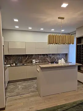 Kirayə verilir 3 otaqlı mənzil 120 m² — Bakı, Nizami 3 otaq 120.00 m²