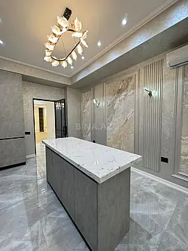 Satılır 3 otaqlı mənzil 130 m²