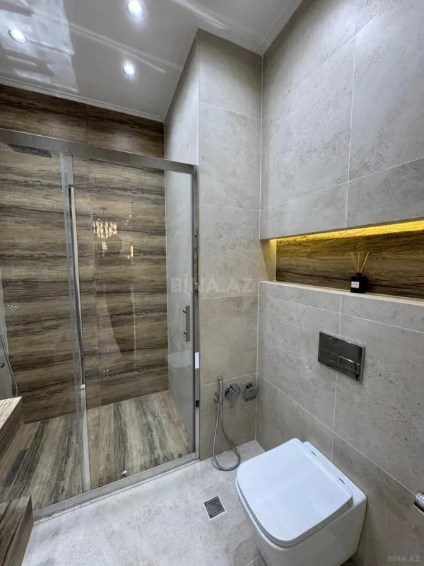 Satılır 3 otaqlı mənzil 130 m²
