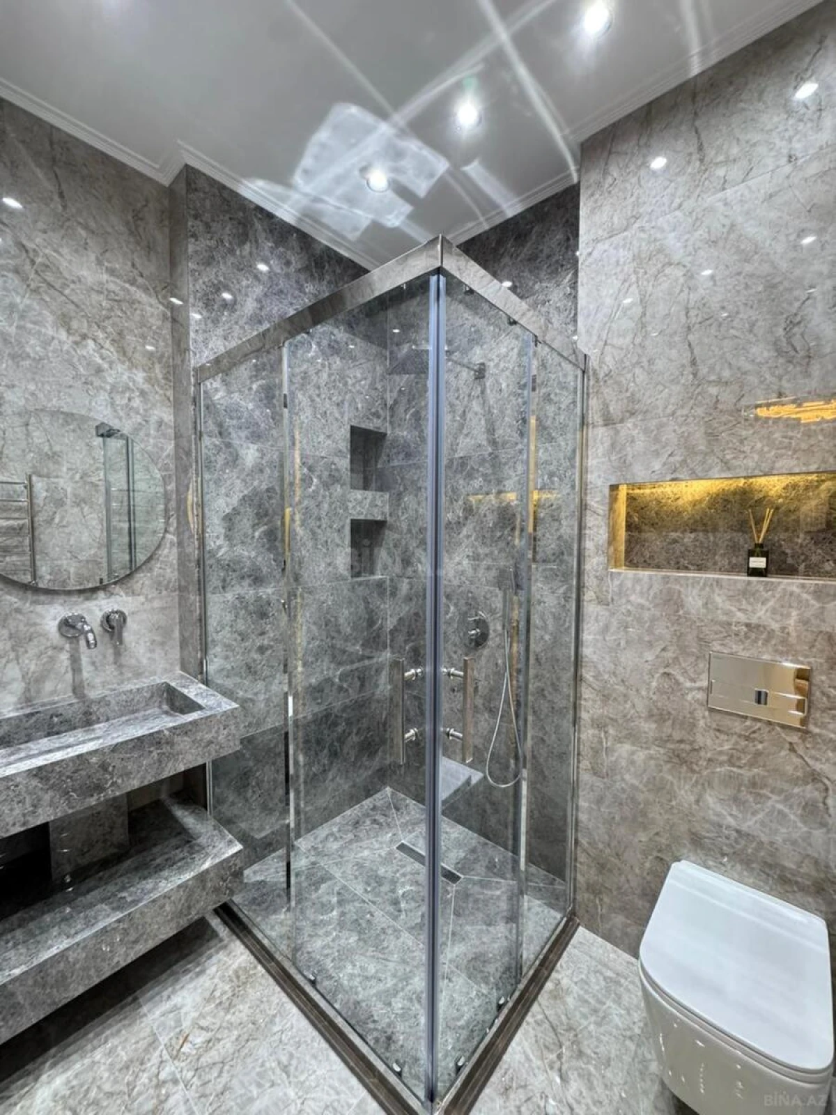 Satılır 3 otaqlı mənzil 130 m²