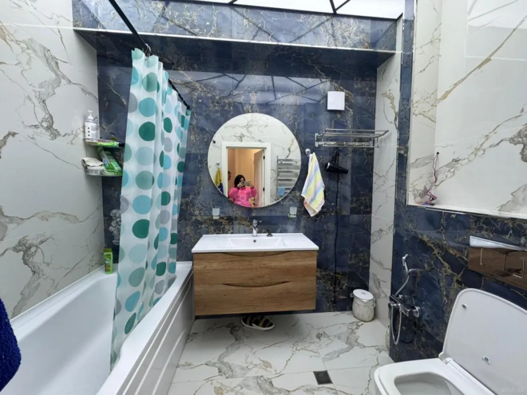 Satılır 3 otaqlı mənzil 138 m²