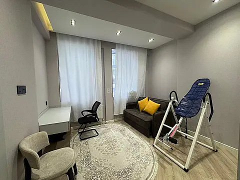 Satılır 3 otaqlı mənzil 138 m²