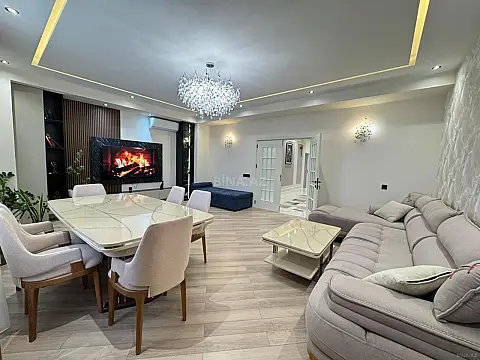 Satılır 3 otaqlı mənzil 138 m²