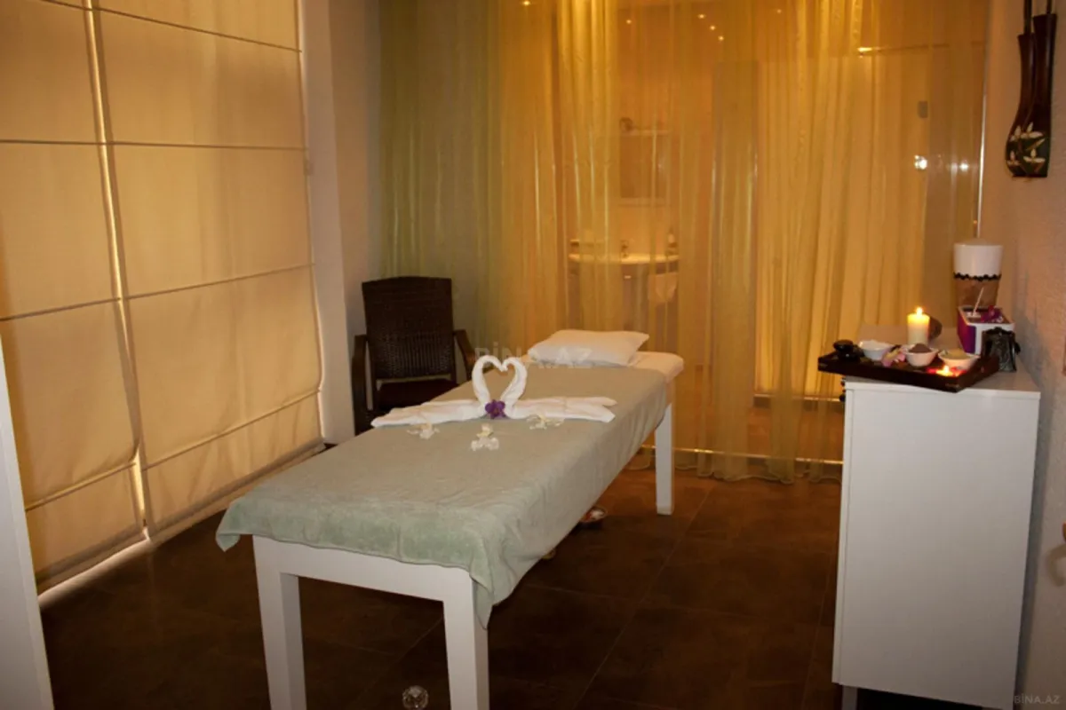 Satılır obyekt 250 m²