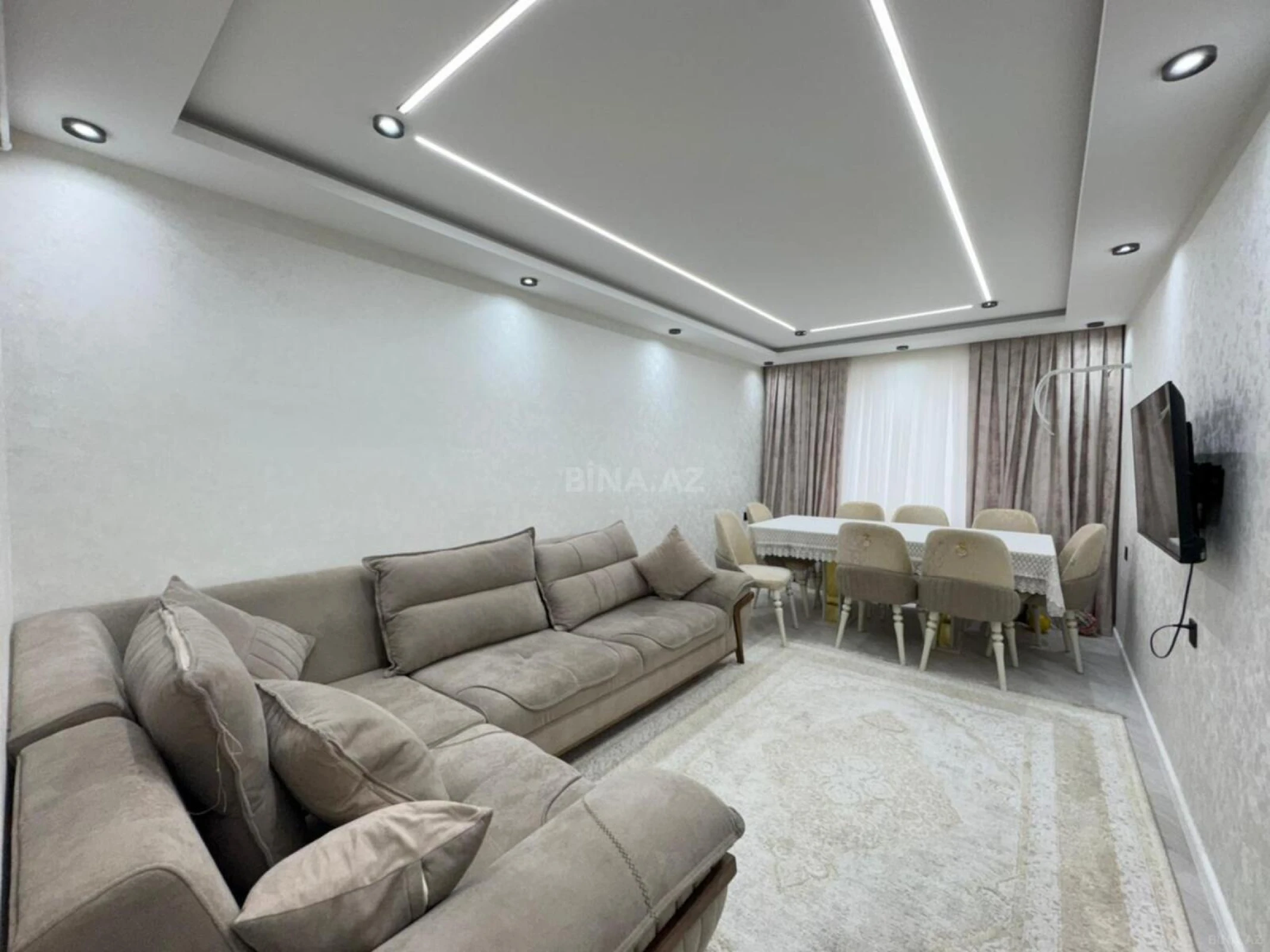 Satılır 5 otaqlı mənzil 120 m²