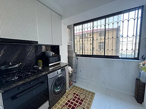 Satılır 5 otaqlı mənzil 120 m²