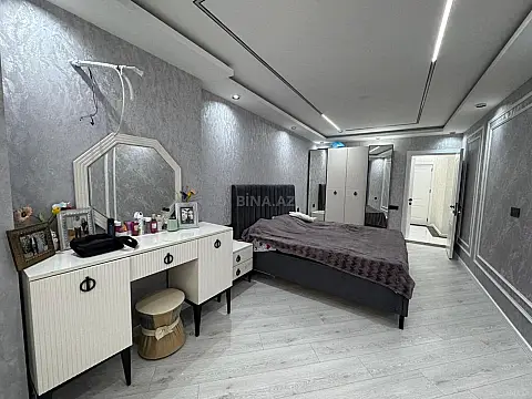 Satılır 5 otaqlı mənzil 120 m²