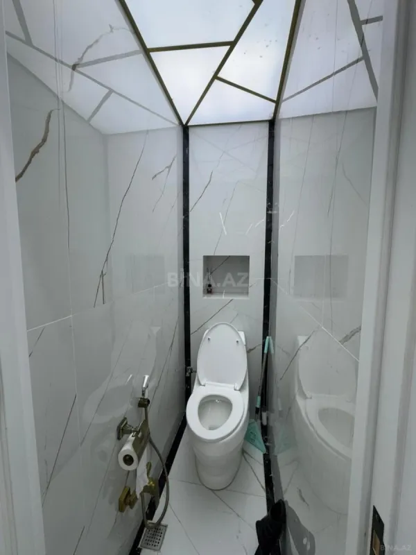 Satılır 5 otaqlı mənzil 120 m²