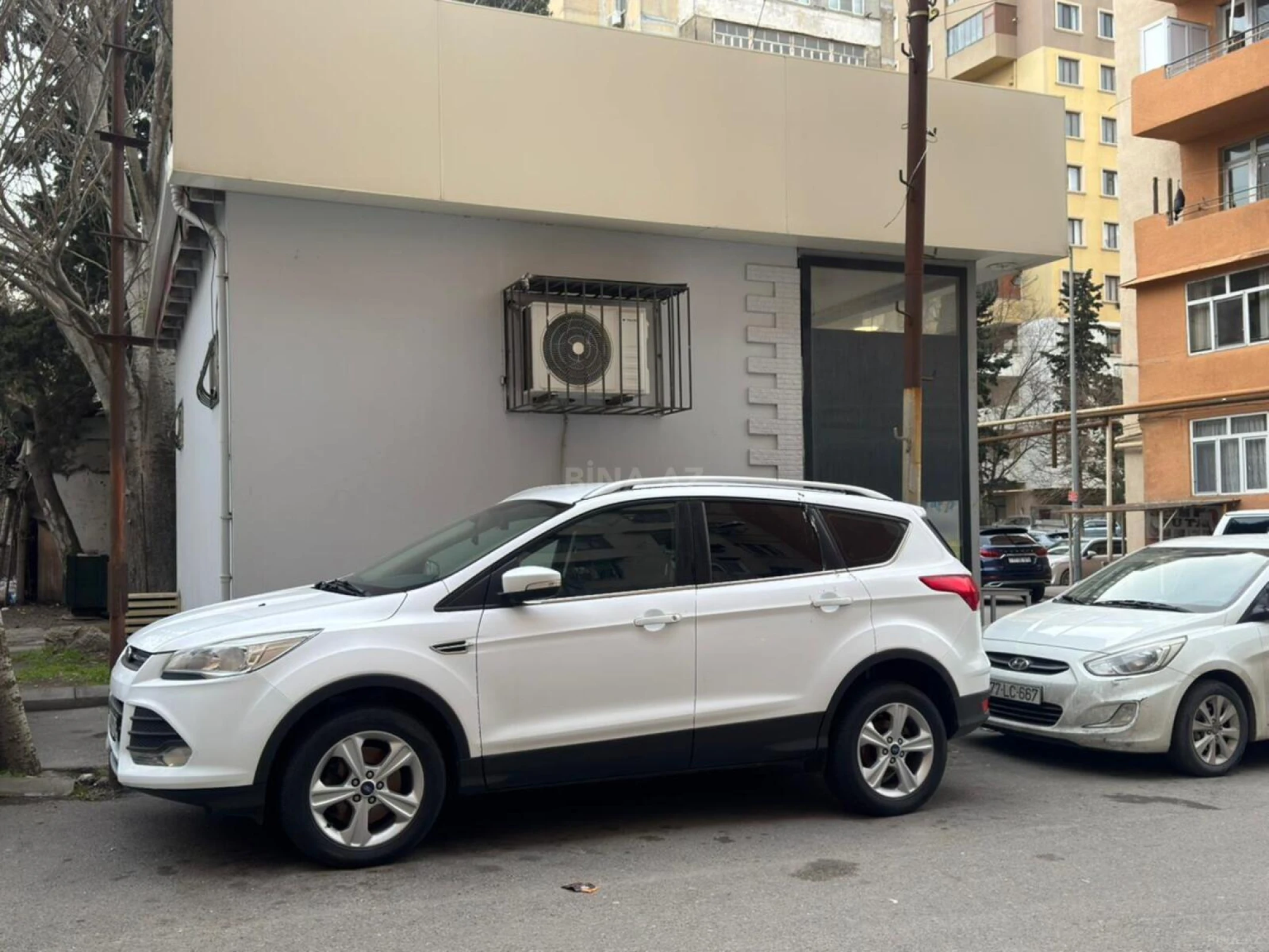 Satılır obyekt 57 m²