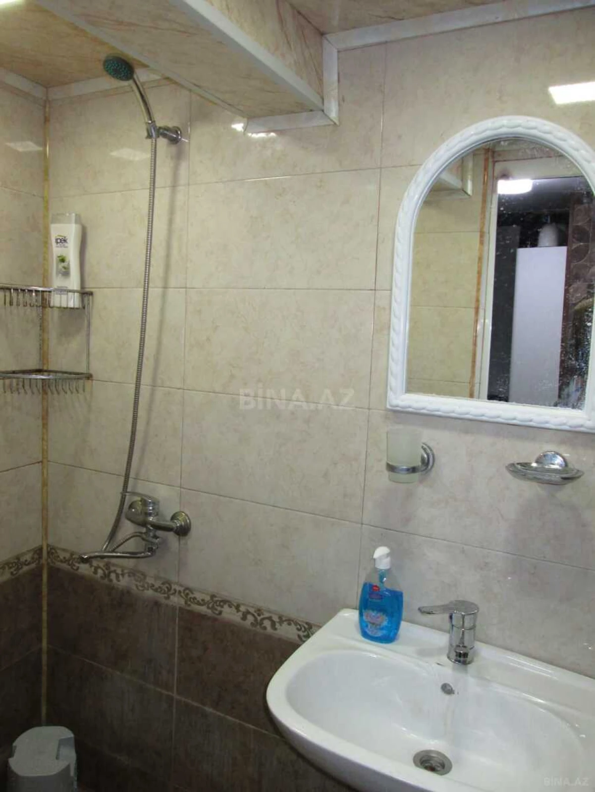 Kirayə verilir 2 otaqlı mənzil 45 m²