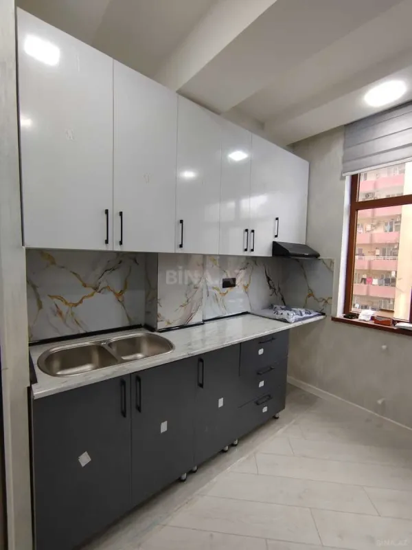 Satılır 4 otaqlı mənzil 97 m²