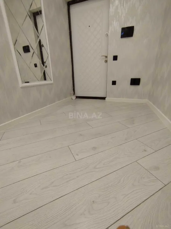 Satılır 4 otaqlı mənzil 97 m²