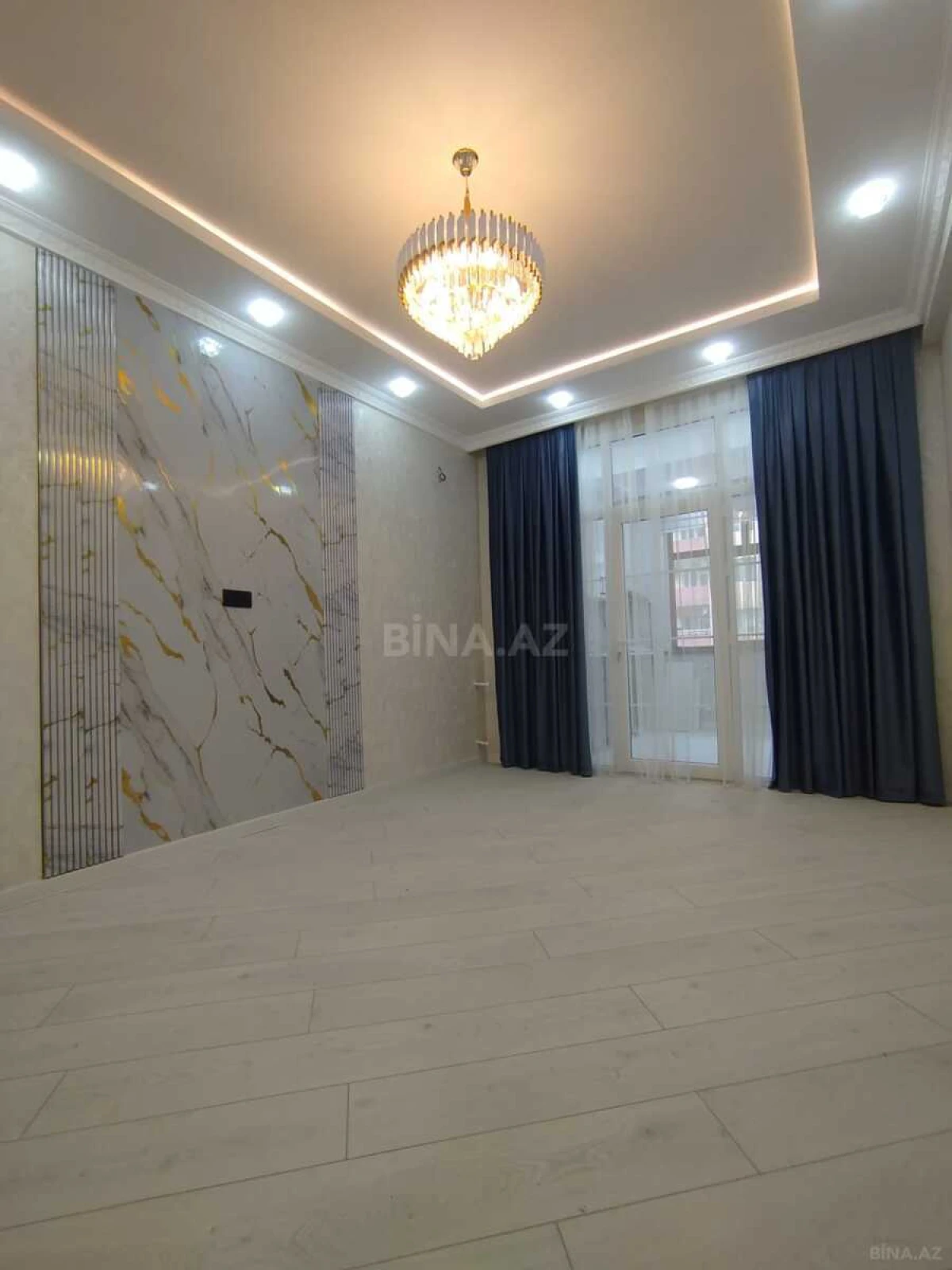 Satılır 4 otaqlı mənzil 97 m²