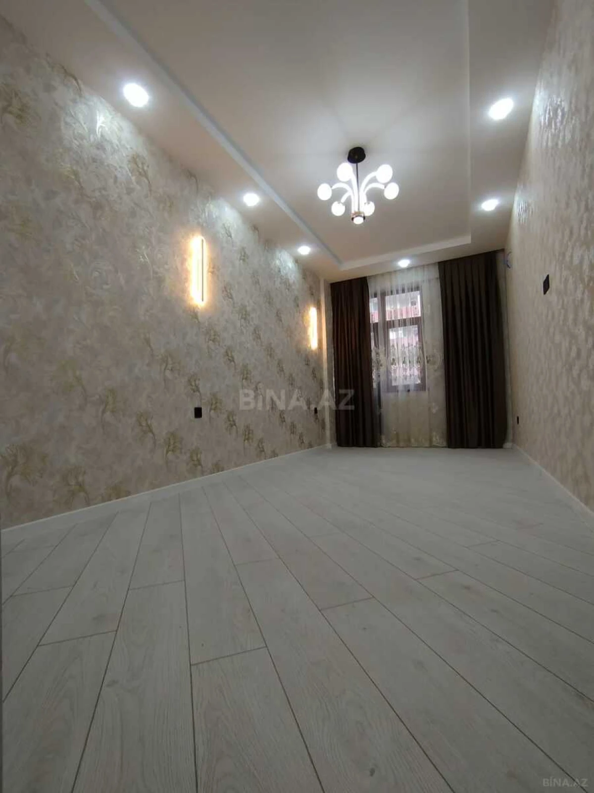 Satılır 4 otaqlı mənzil 97 m²