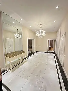 Kirayə verilir 4 otaqlı mənzil 165 m² — Bakı, Nizami 4 otaq 165.00 m²