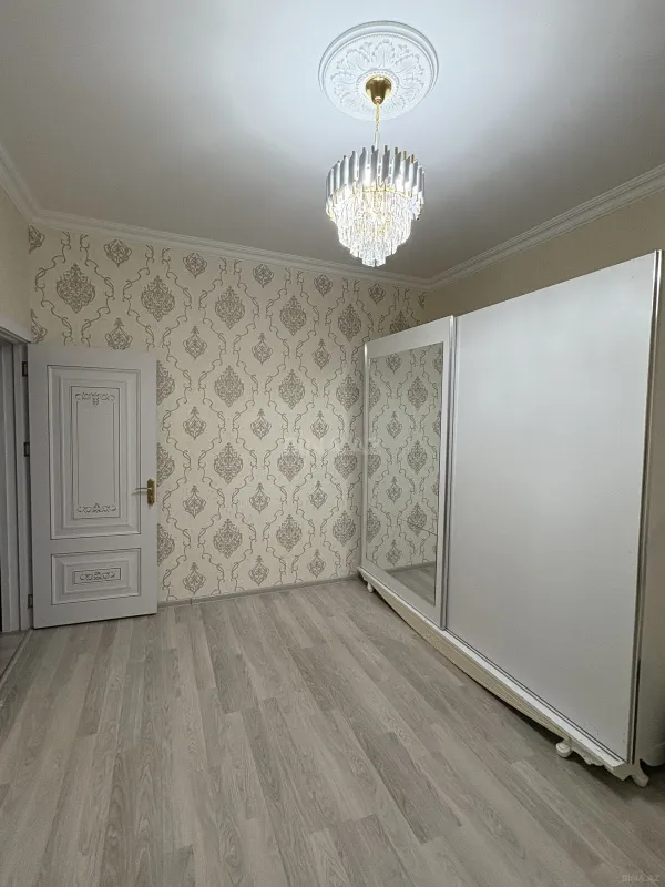 Satılır 6 otaqlı həyət evi 170 m²