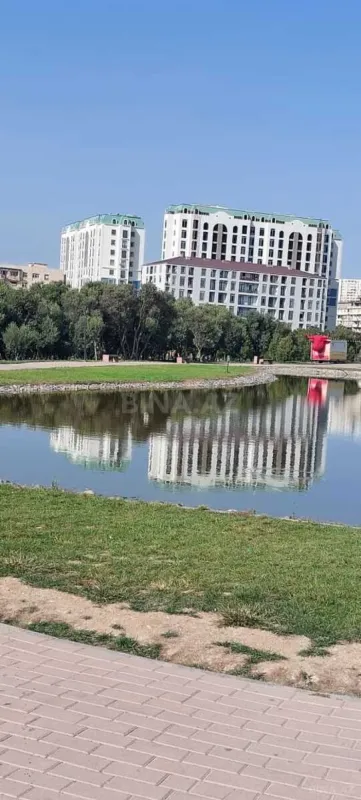 Satılır 2 otaqlı mənzil 82 m²