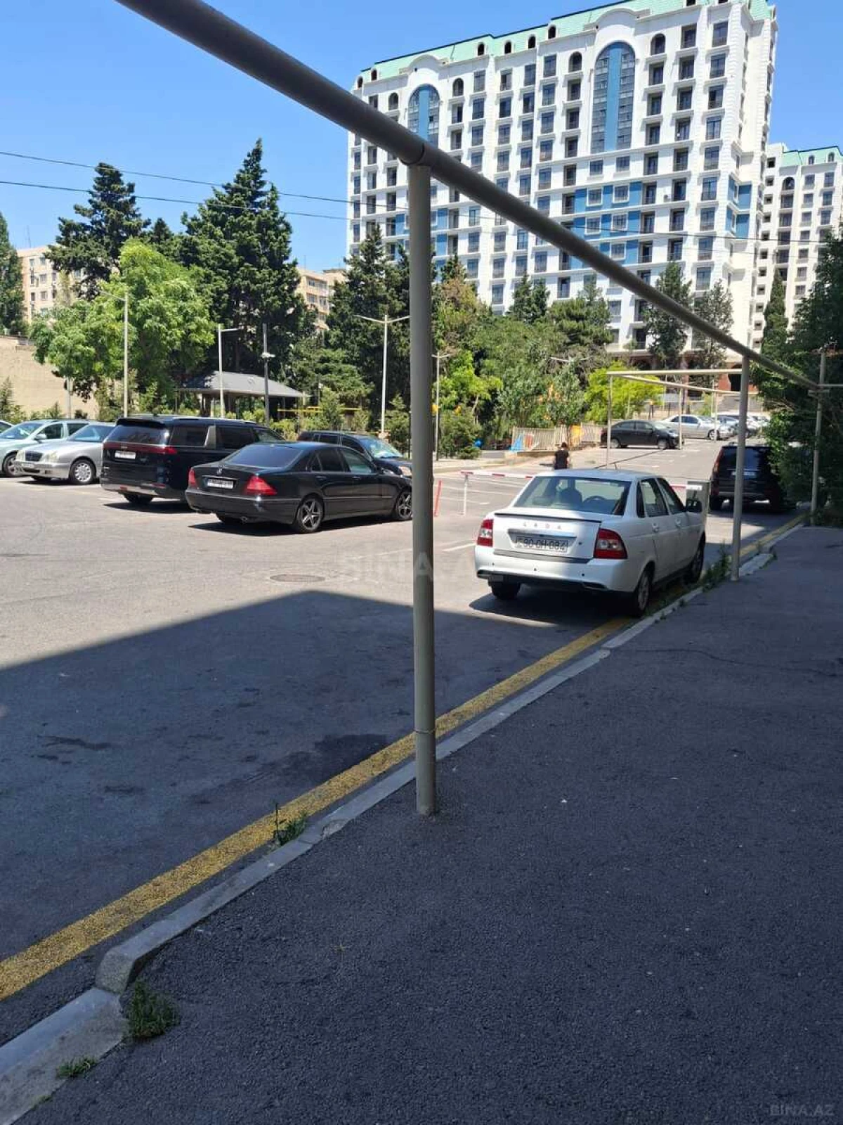 Satılır 2 otaqlı mənzil 82 m²