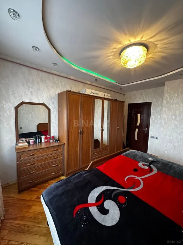 Satılır 2 otaqlı mənzil 67 m²