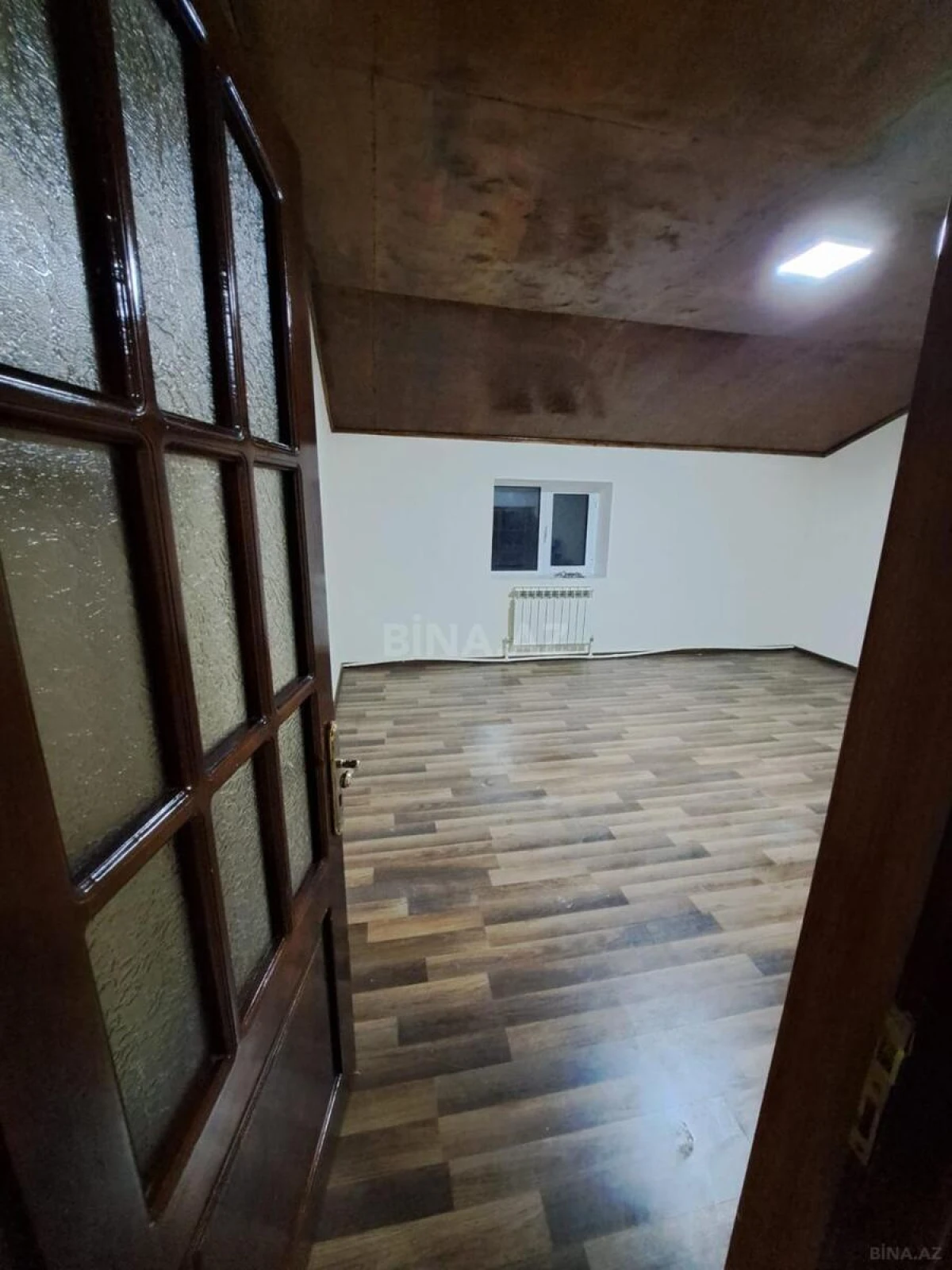 Kirayə verilir 15 otaqlı həyət evi 450 m²