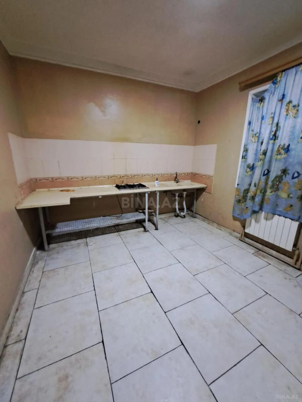 Kirayə verilir 15 otaqlı həyət evi 450 m²