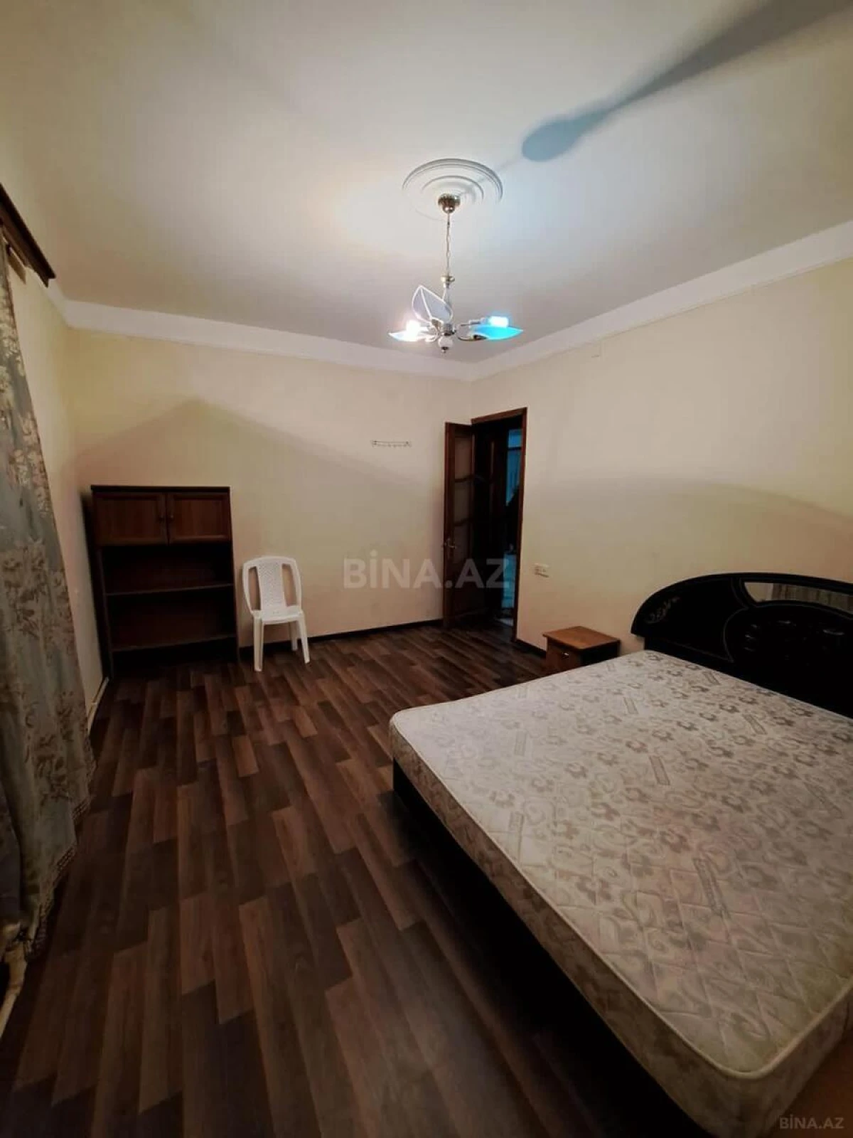 Kirayə verilir 15 otaqlı həyət evi 450 m²