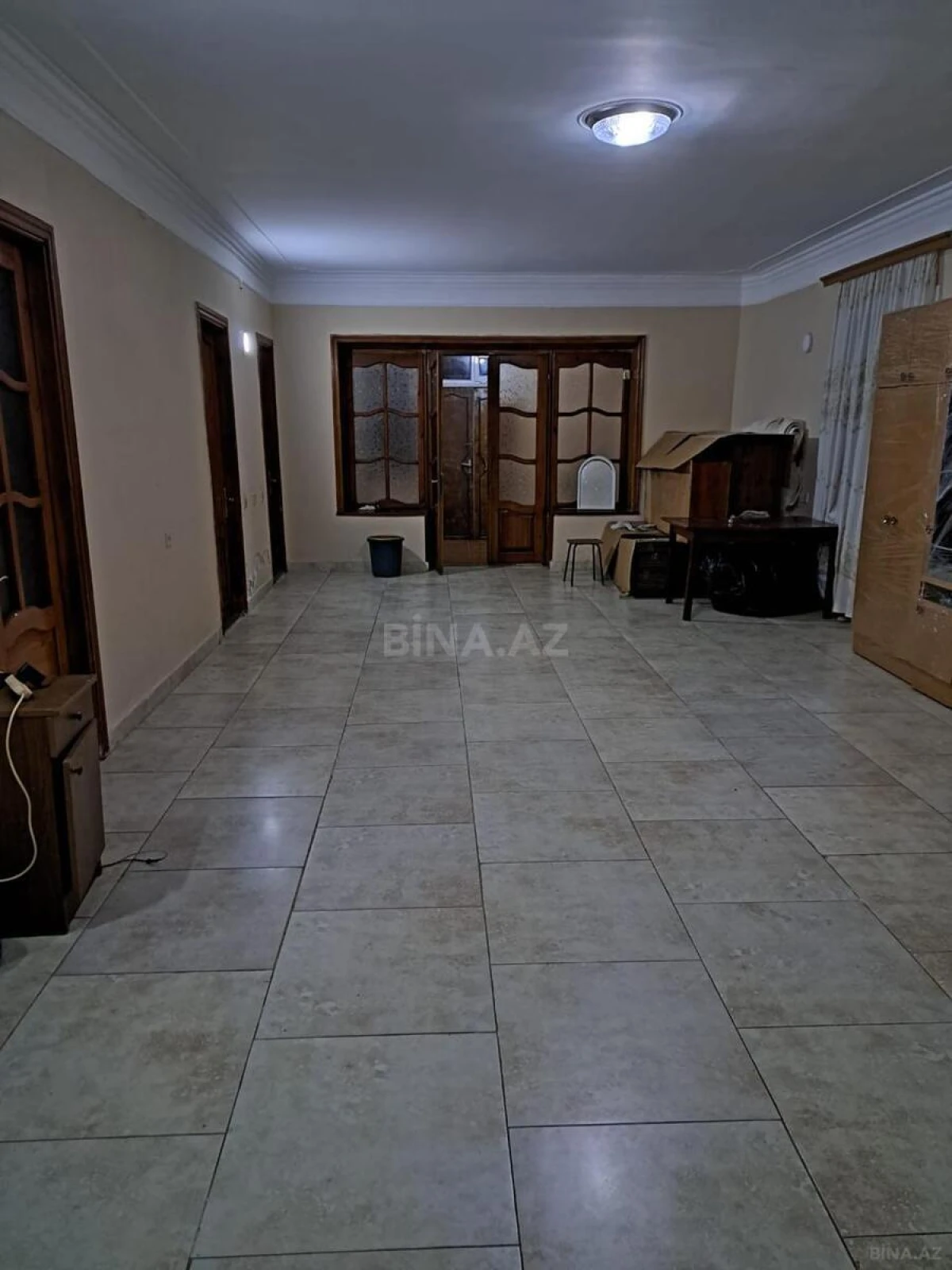 Kirayə verilir 15 otaqlı həyət evi 450 m²