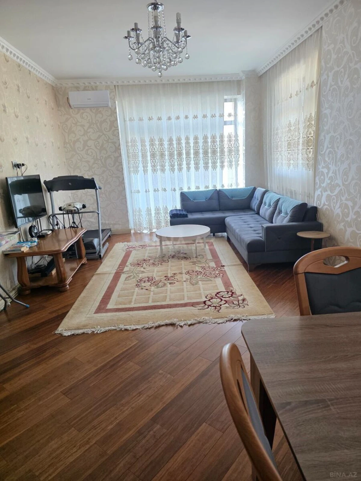Kirayə verilir 3 otaqlı mənzil 150 m²