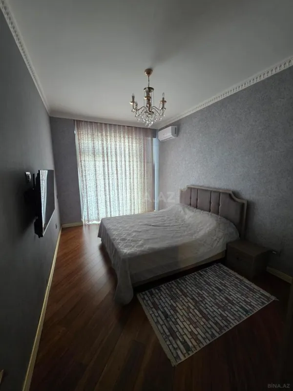 Kirayə verilir 3 otaqlı mənzil 150 m²