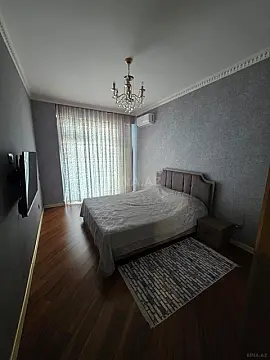 Kirayə verilir 3 otaqlı mənzil 150 m²