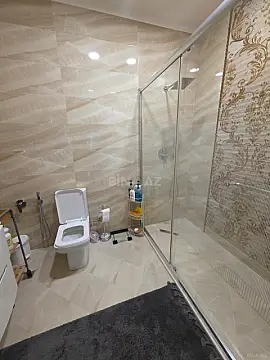 Kirayə verilir 3 otaqlı mənzil 150 m²