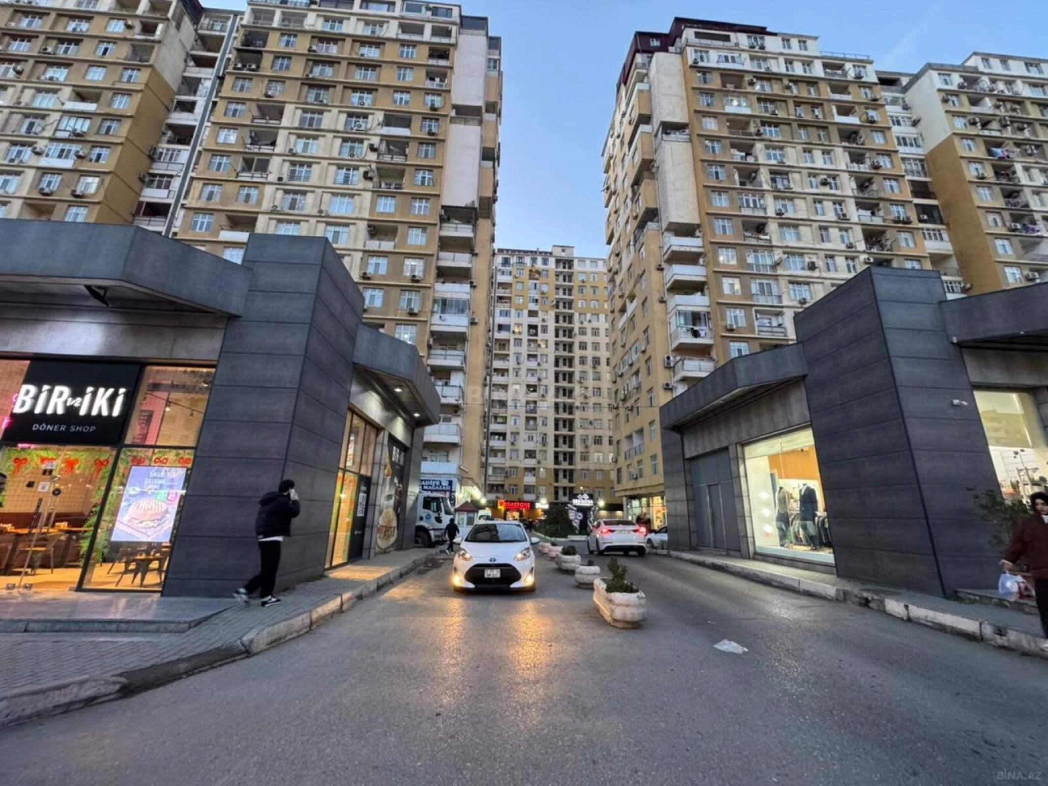 Satılır 3 otaqlı mənzil 105 m²