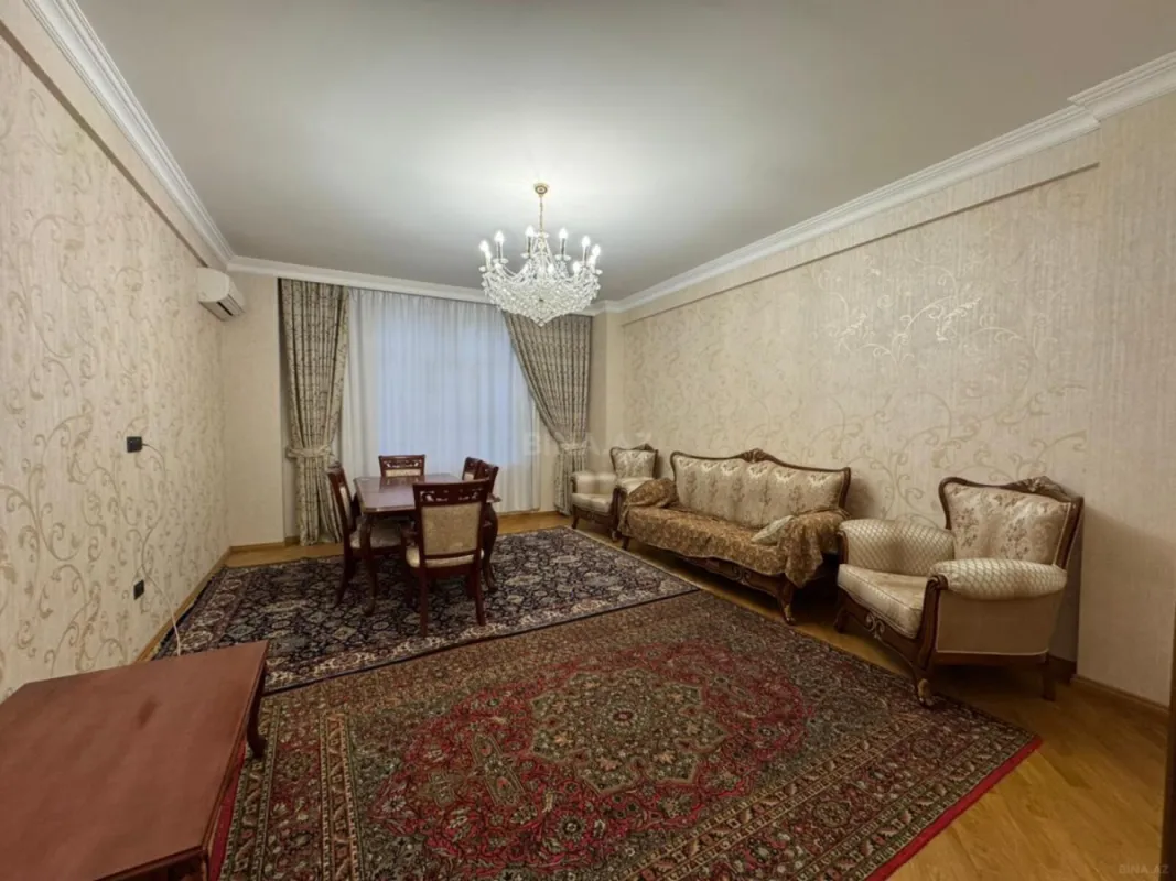 Satılır 3 otaqlı mənzil 105 m²
