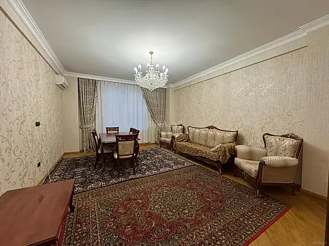 Satılır 3 otaqlı mənzil 105 m²