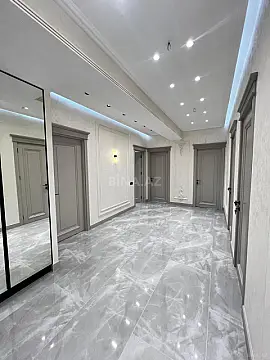 Satılır 3 otaqlı mənzil 128 m²