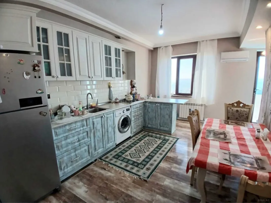 Satılır 3 otaqlı mənzil 128 m²
