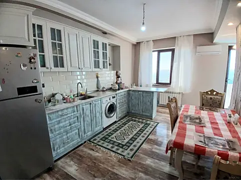 Satılır 3 otaqlı mənzil 128 m²