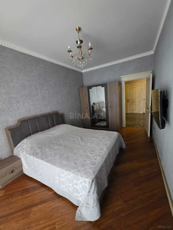 Kirayə verilir 3 otaqlı mənzil 148 m²
