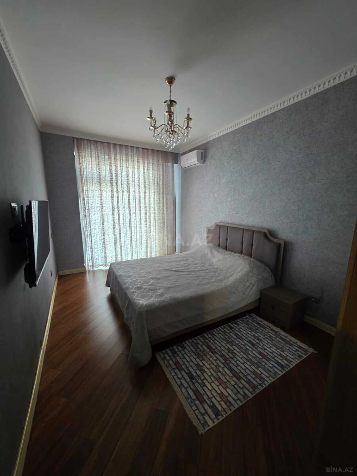 Kirayə verilir 3 otaqlı mənzil 148 m²