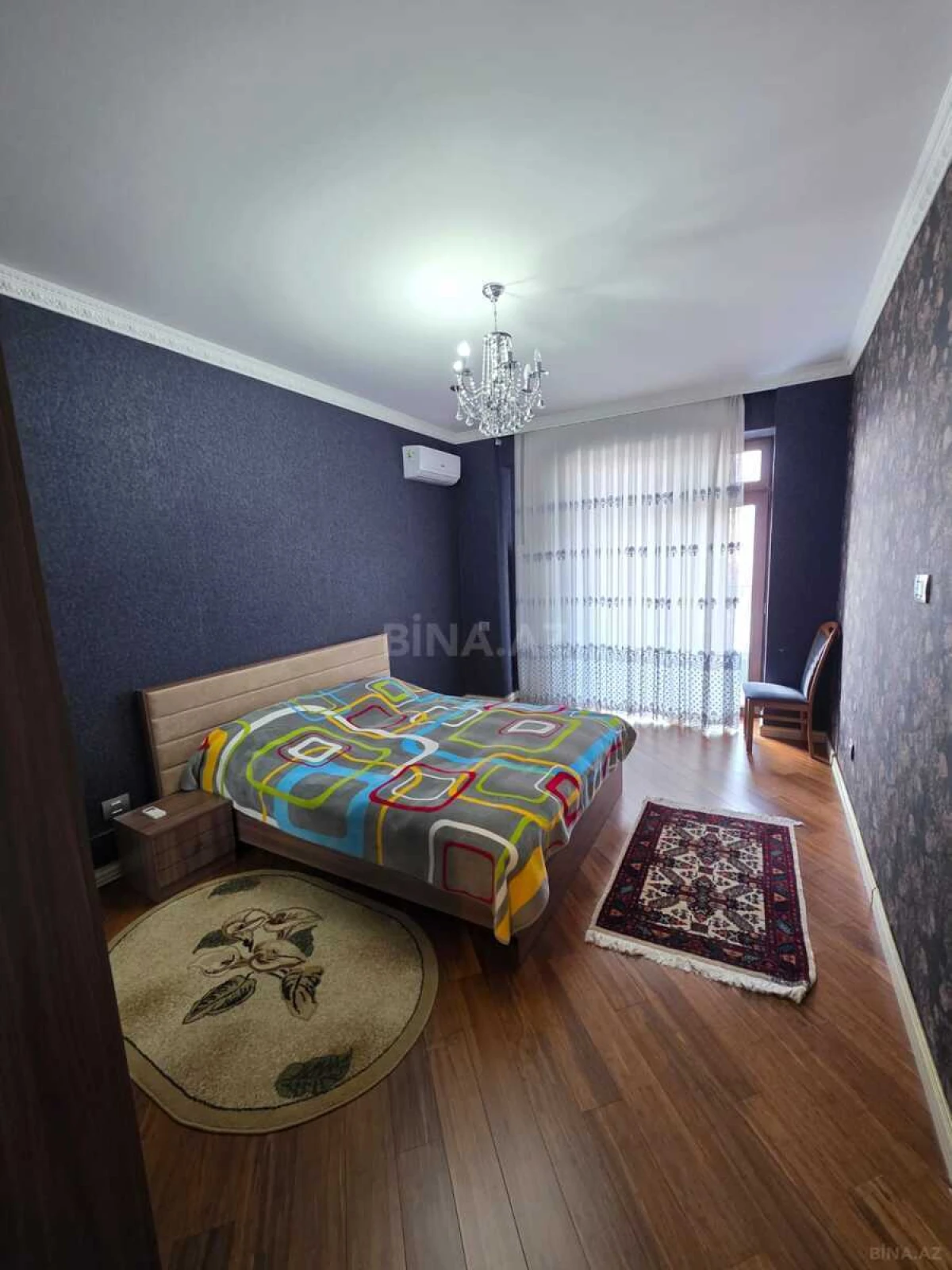Kirayə verilir 3 otaqlı mənzil 148 m²