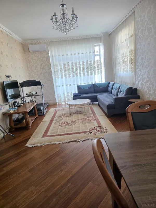 Kirayə verilir 3 otaqlı mənzil 148 m²